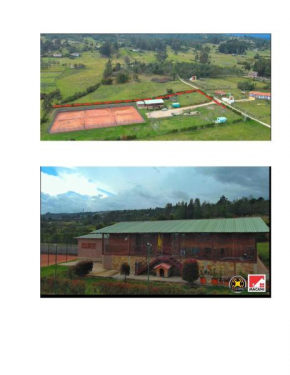 Casa y tenis de campo